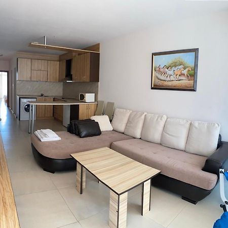 Grand Kamelia Apartments Slăntjev Brjag Exteriör bild