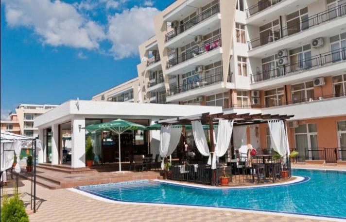 Grand Kamelia Apartments Slăntjev Brjag Exteriör bild