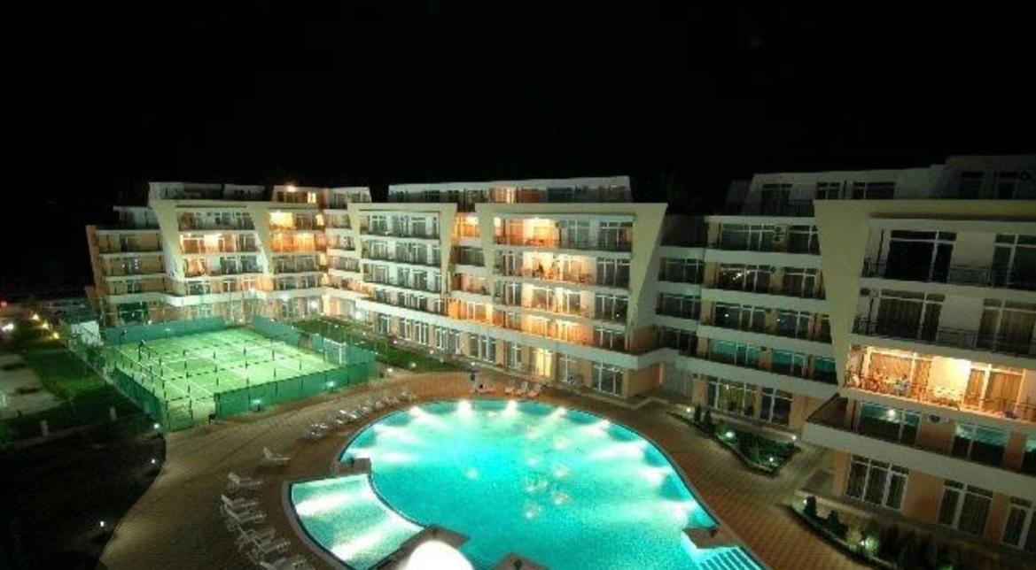 Grand Kamelia Apartments Slăntjev Brjag Exteriör bild