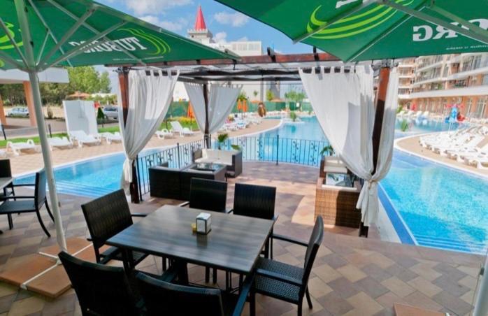 Grand Kamelia Apartments Slăntjev Brjag Exteriör bild