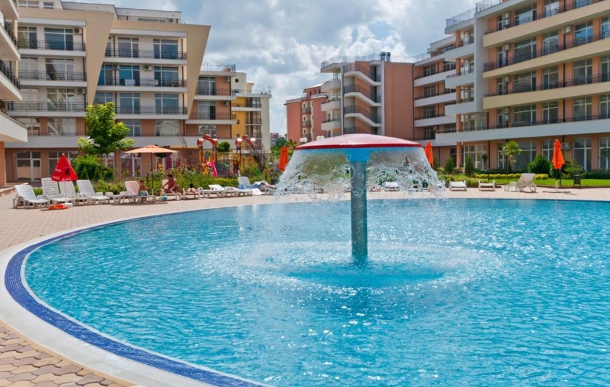 Grand Kamelia Apartments Slăntjev Brjag Exteriör bild