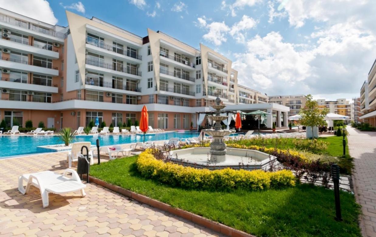 Grand Kamelia Apartments Slăntjev Brjag Exteriör bild