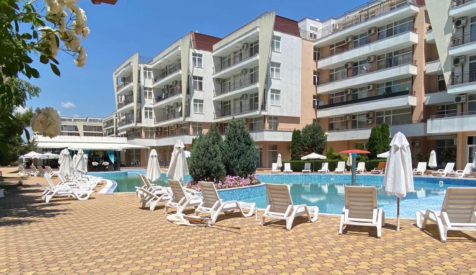 Grand Kamelia Apartments Slăntjev Brjag Exteriör bild