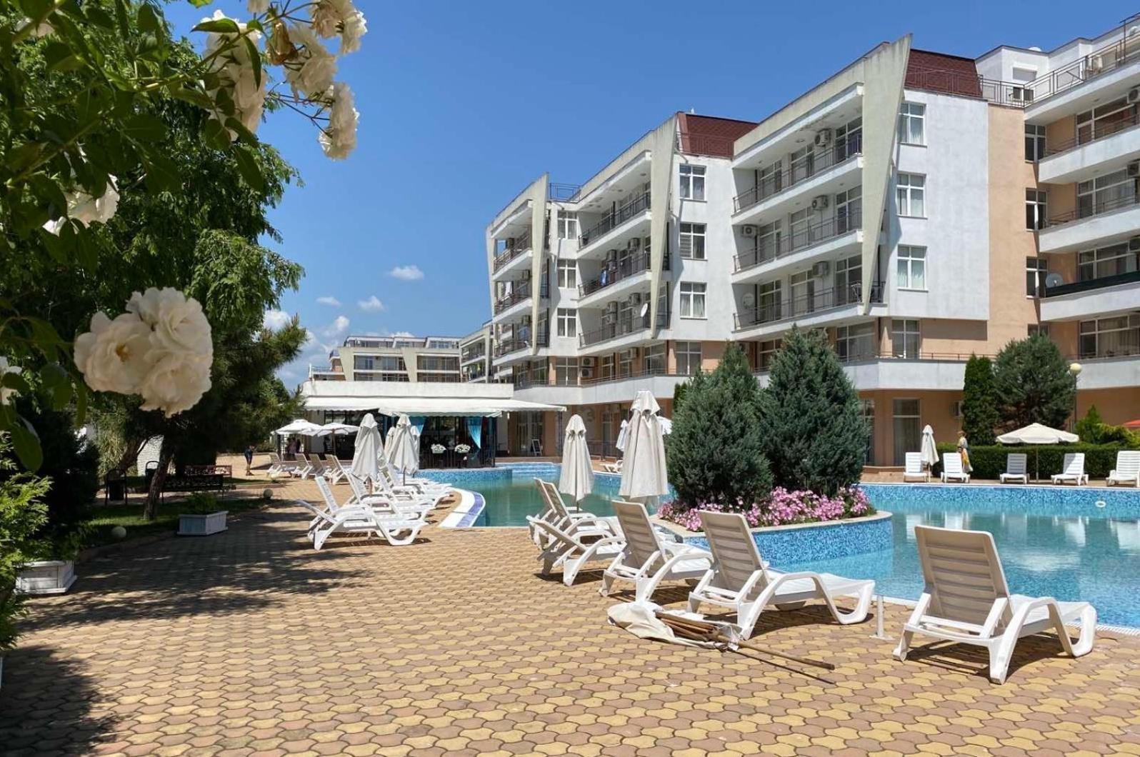 Grand Kamelia Apartments Slăntjev Brjag Exteriör bild