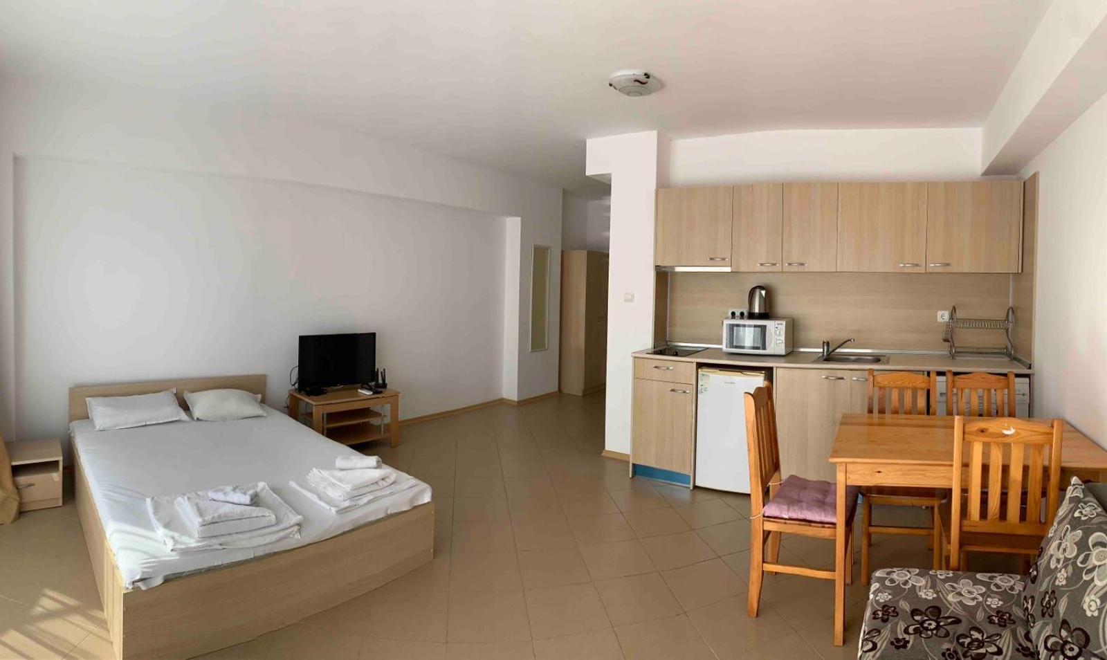 Grand Kamelia Apartments Slăntjev Brjag Exteriör bild