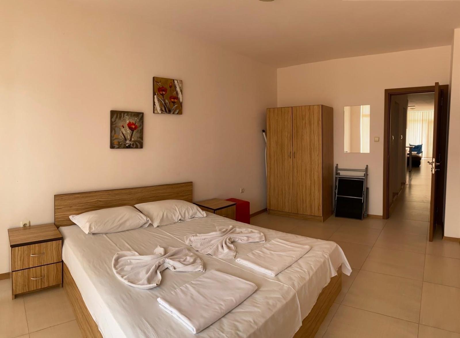 Grand Kamelia Apartments Slăntjev Brjag Exteriör bild